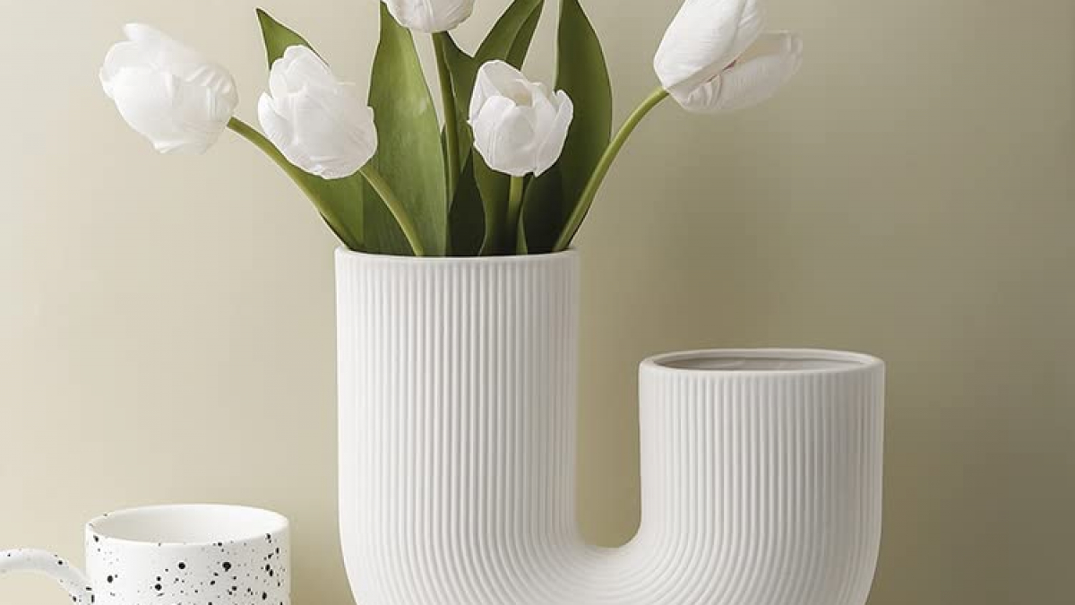 matte-white-textured-ceramic-vase-double-sided-curved-U-shaped-vases-for-sale-online-affordable-designer-minimalistic-contemporary-shelf-decorations-ridged.jpg